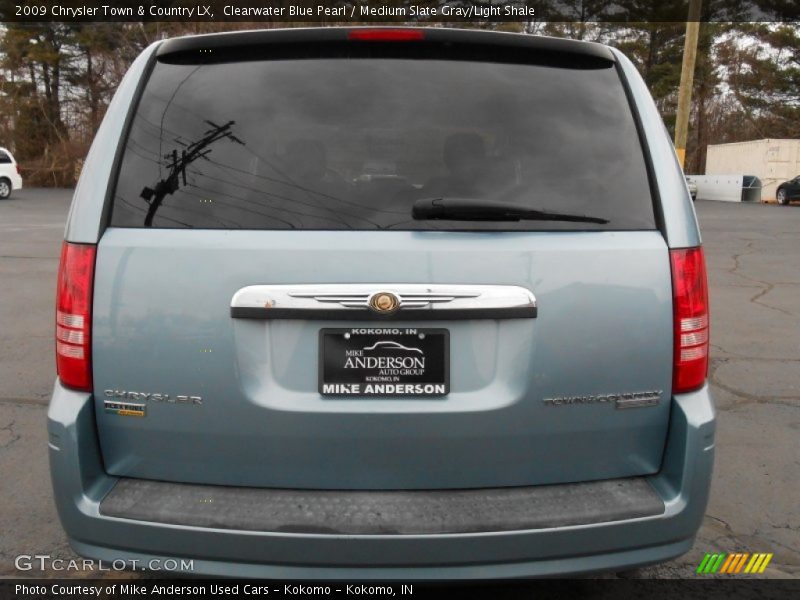 Clearwater Blue Pearl / Medium Slate Gray/Light Shale 2009 Chrysler Town & Country LX