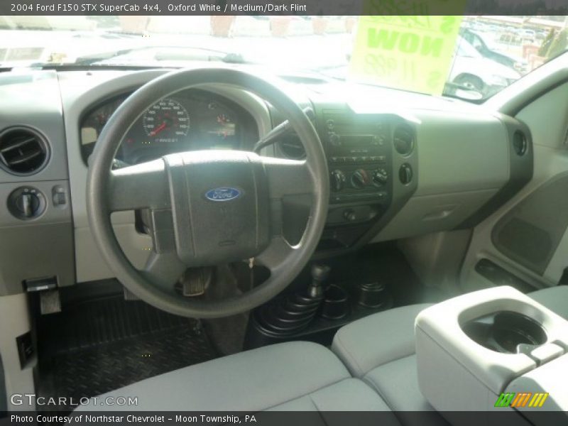 Oxford White / Medium/Dark Flint 2004 Ford F150 STX SuperCab 4x4