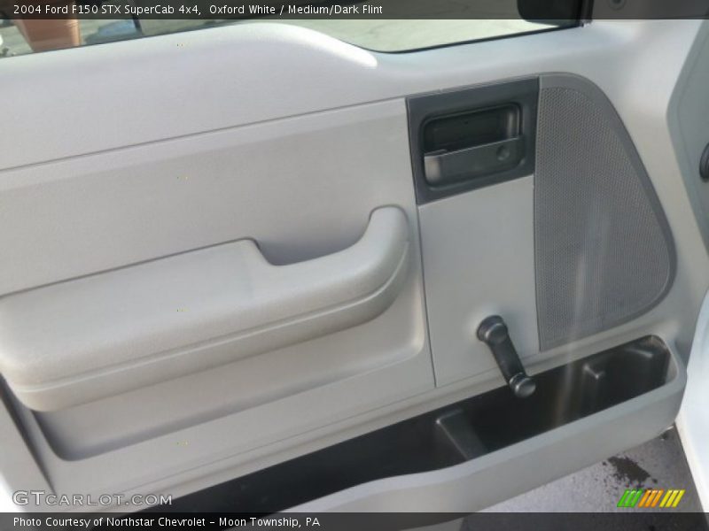 Oxford White / Medium/Dark Flint 2004 Ford F150 STX SuperCab 4x4