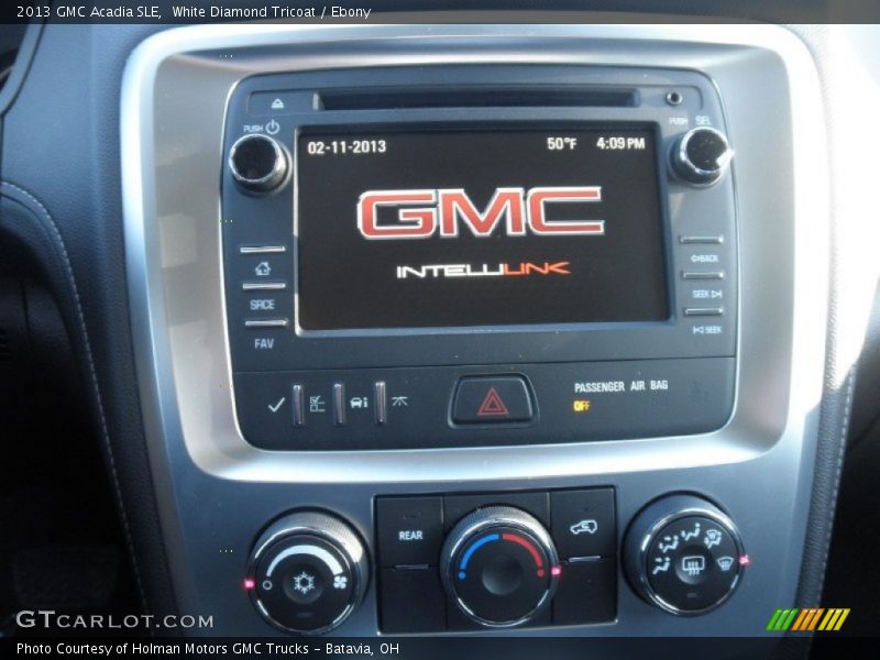 White Diamond Tricoat / Ebony 2013 GMC Acadia SLE