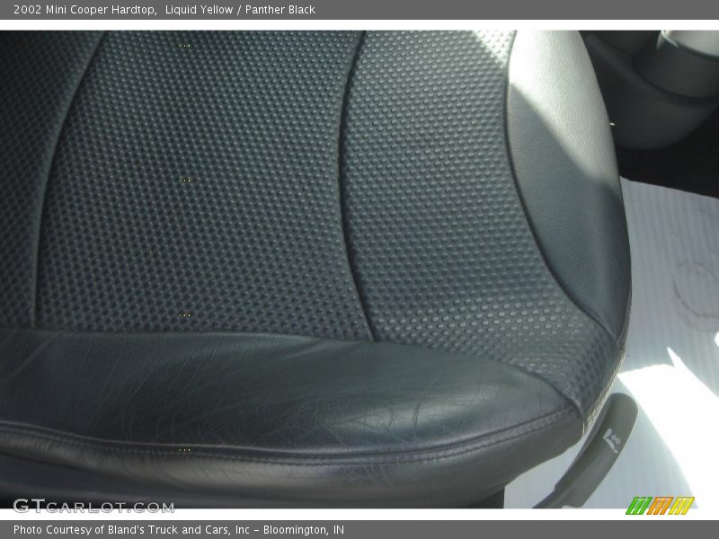 Liquid Yellow / Panther Black 2002 Mini Cooper Hardtop