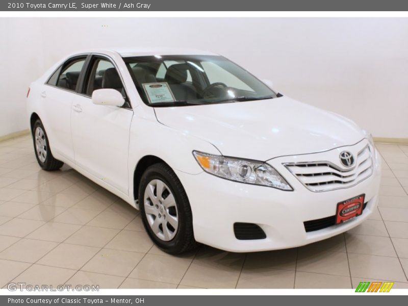 Super White / Ash Gray 2010 Toyota Camry LE