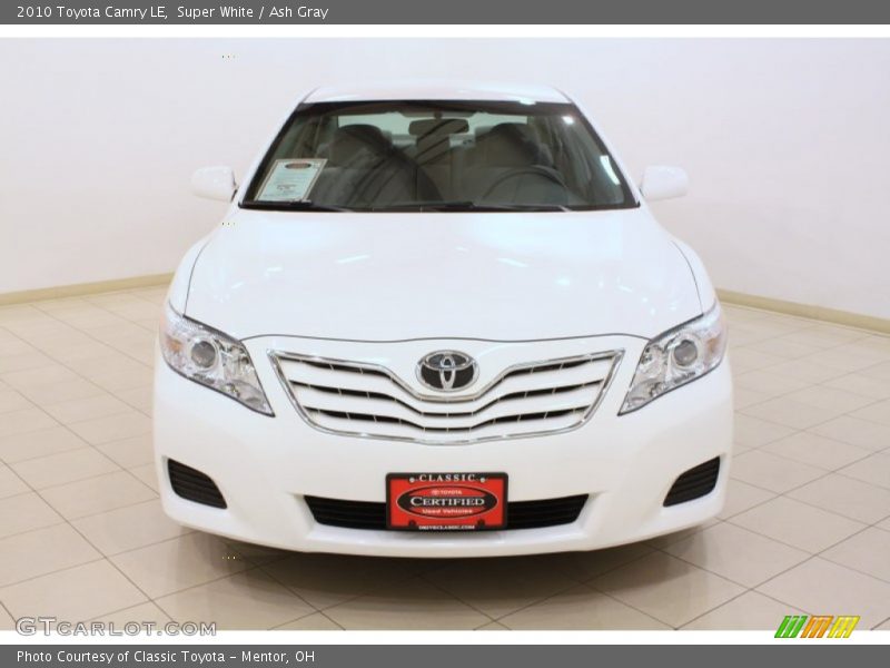 Super White / Ash Gray 2010 Toyota Camry LE