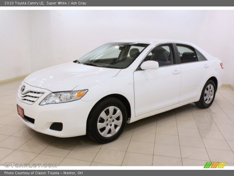 Super White / Ash Gray 2010 Toyota Camry LE