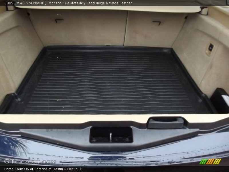  2009 X5 xDrive30i Trunk