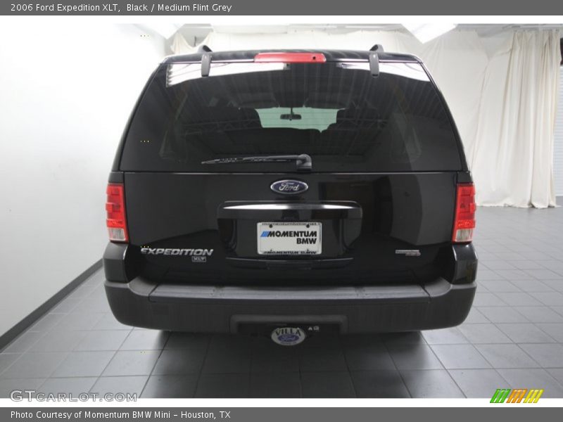 Black / Medium Flint Grey 2006 Ford Expedition XLT