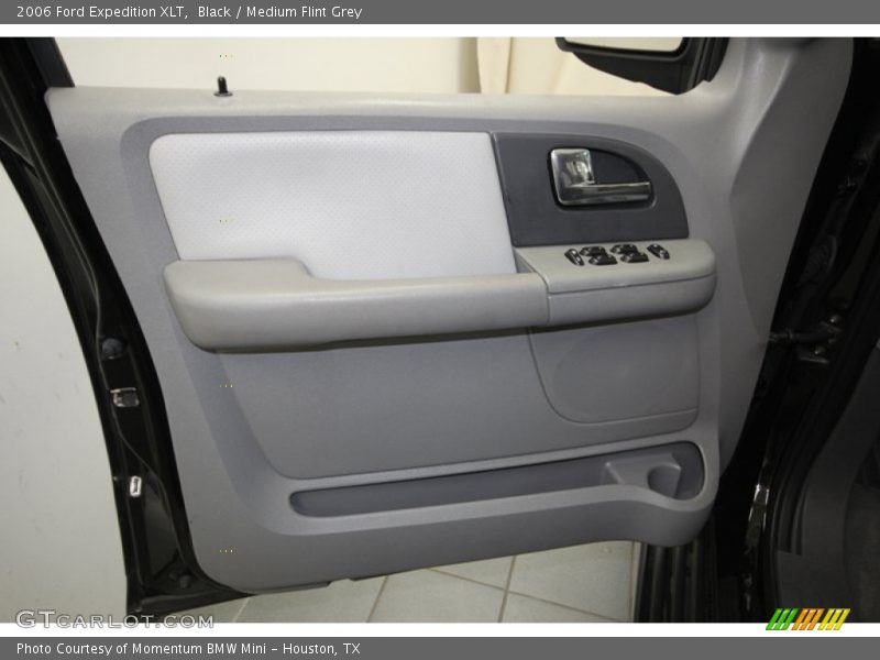 Black / Medium Flint Grey 2006 Ford Expedition XLT