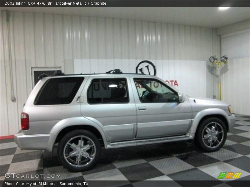 Brilliant Silver Metallic / Graphite 2002 Infiniti QX4 4x4