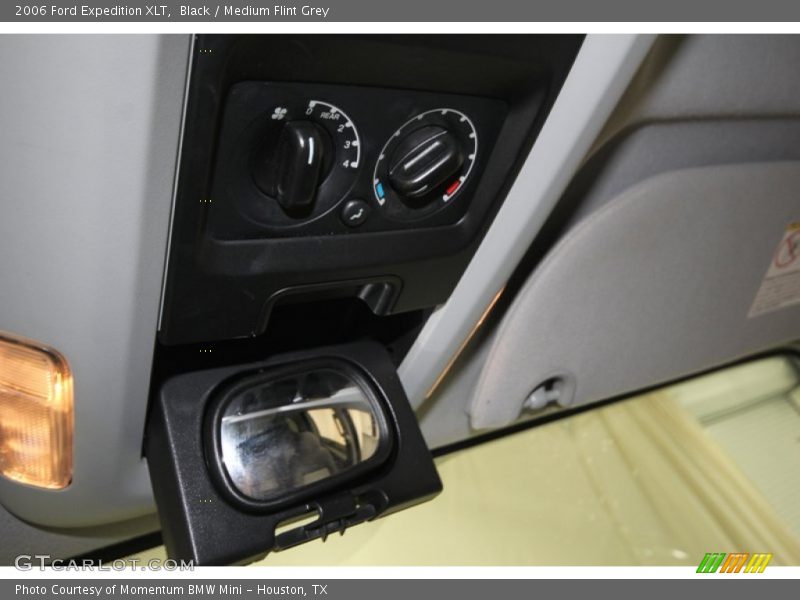 Black / Medium Flint Grey 2006 Ford Expedition XLT