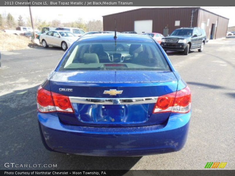 Blue Topaz Metallic / Jet Black/Medium Titanium 2013 Chevrolet Cruze LS