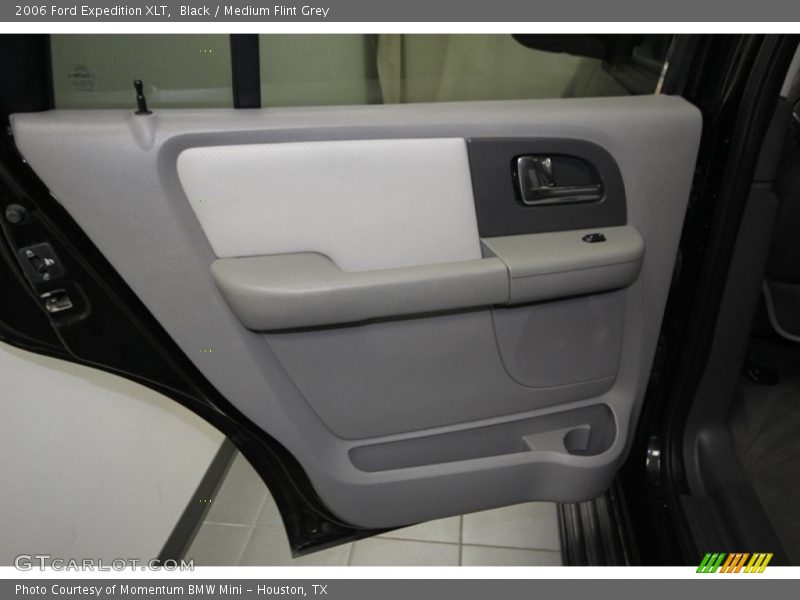 Black / Medium Flint Grey 2006 Ford Expedition XLT