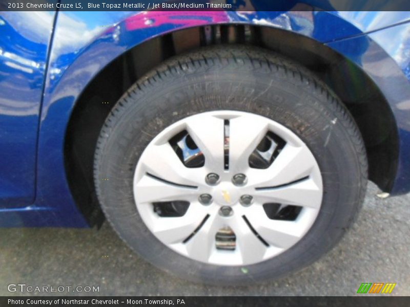 Blue Topaz Metallic / Jet Black/Medium Titanium 2013 Chevrolet Cruze LS