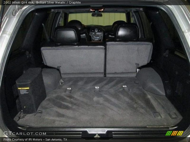 Brilliant Silver Metallic / Graphite 2002 Infiniti QX4 4x4