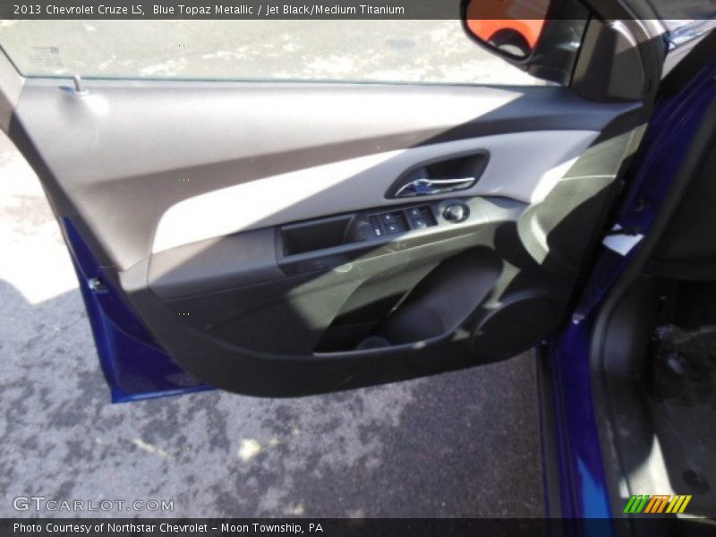 Blue Topaz Metallic / Jet Black/Medium Titanium 2013 Chevrolet Cruze LS