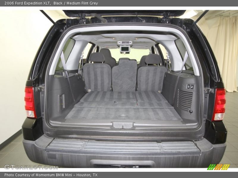 Black / Medium Flint Grey 2006 Ford Expedition XLT