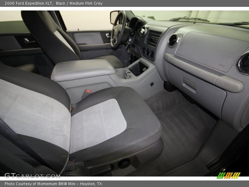 Black / Medium Flint Grey 2006 Ford Expedition XLT
