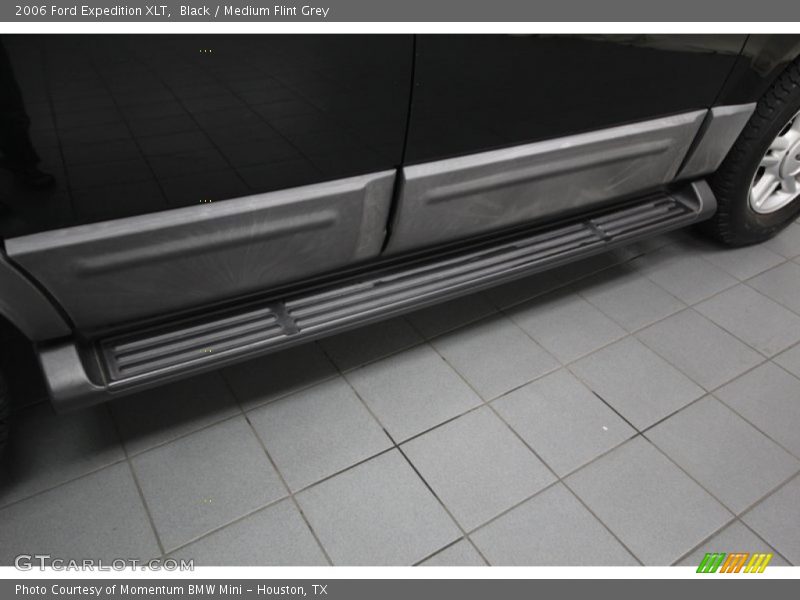 Black / Medium Flint Grey 2006 Ford Expedition XLT