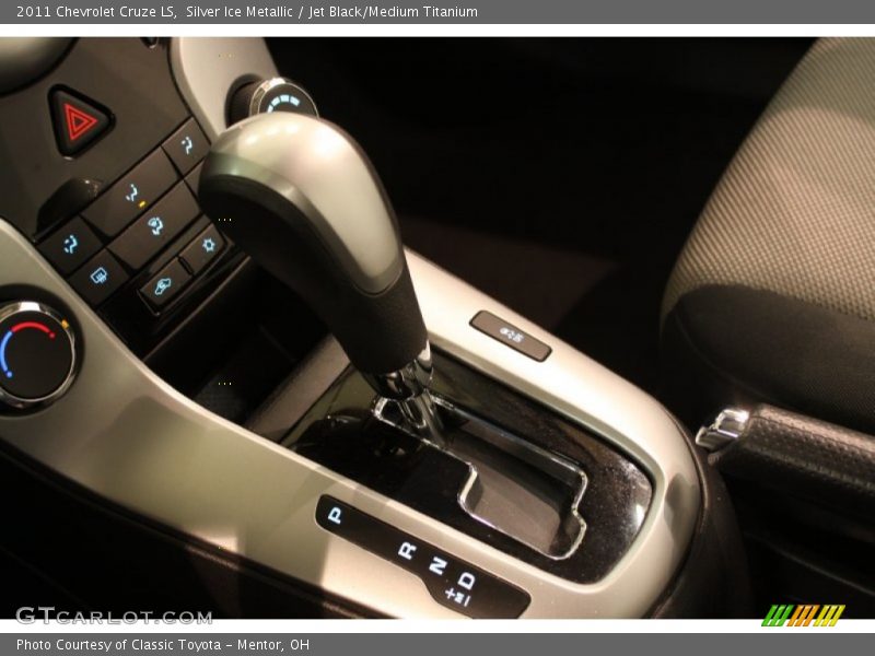 Silver Ice Metallic / Jet Black/Medium Titanium 2011 Chevrolet Cruze LS