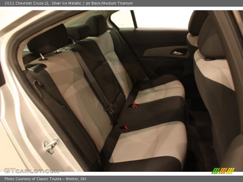 Silver Ice Metallic / Jet Black/Medium Titanium 2011 Chevrolet Cruze LS