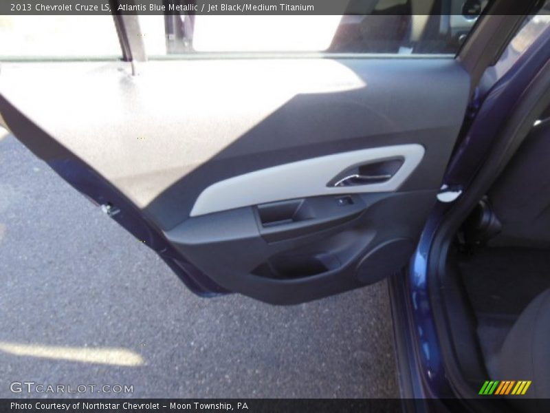 Atlantis Blue Metallic / Jet Black/Medium Titanium 2013 Chevrolet Cruze LS