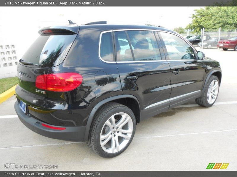 Deep Black Metallic / Black 2013 Volkswagen Tiguan SEL