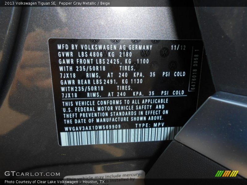 Pepper Gray Metallic / Beige 2013 Volkswagen Tiguan SE