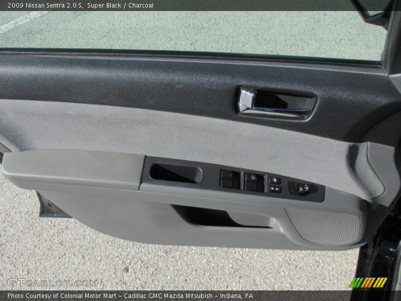 Super Black / Charcoal 2009 Nissan Sentra 2.0 S