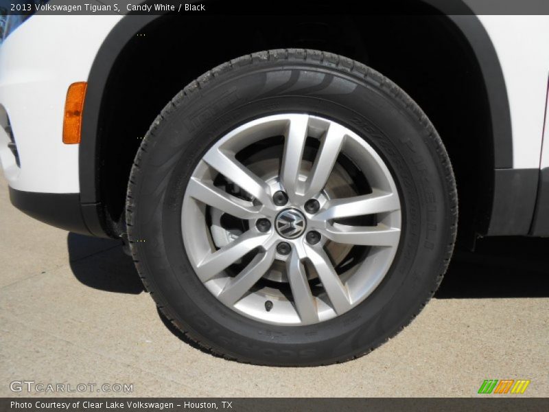Candy White / Black 2013 Volkswagen Tiguan S