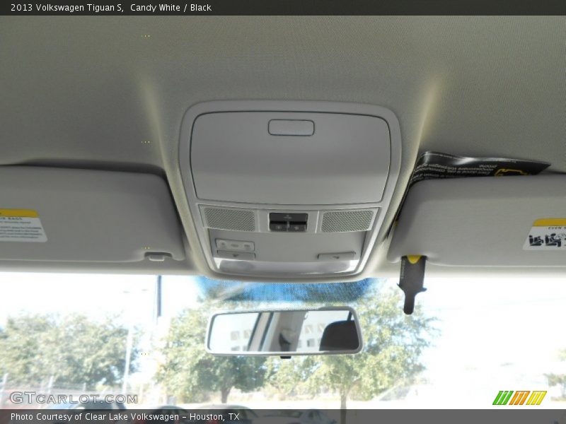 Candy White / Black 2013 Volkswagen Tiguan S
