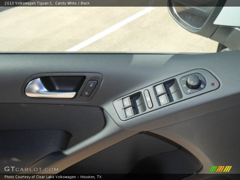 Candy White / Black 2013 Volkswagen Tiguan S