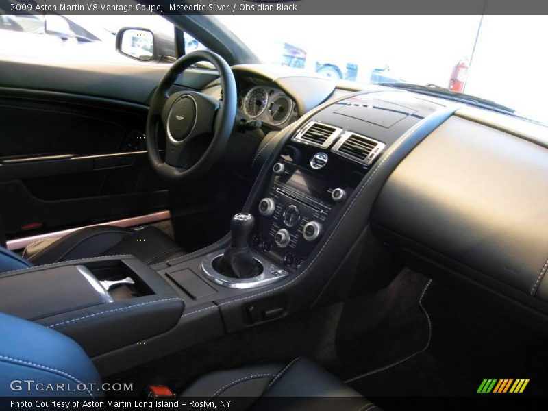 Meteorite Silver / Obsidian Black 2009 Aston Martin V8 Vantage Coupe