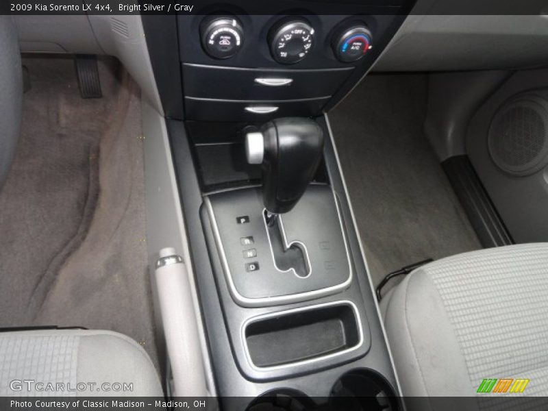 Bright Silver / Gray 2009 Kia Sorento LX 4x4