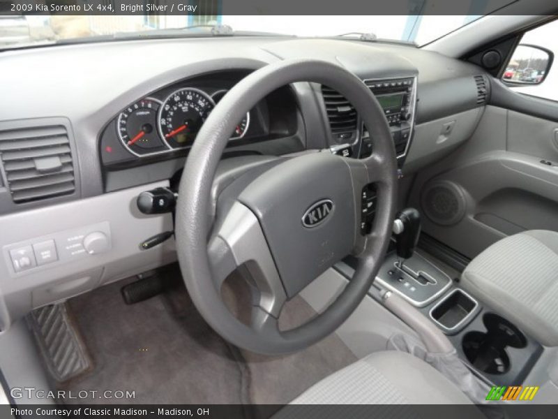 Bright Silver / Gray 2009 Kia Sorento LX 4x4