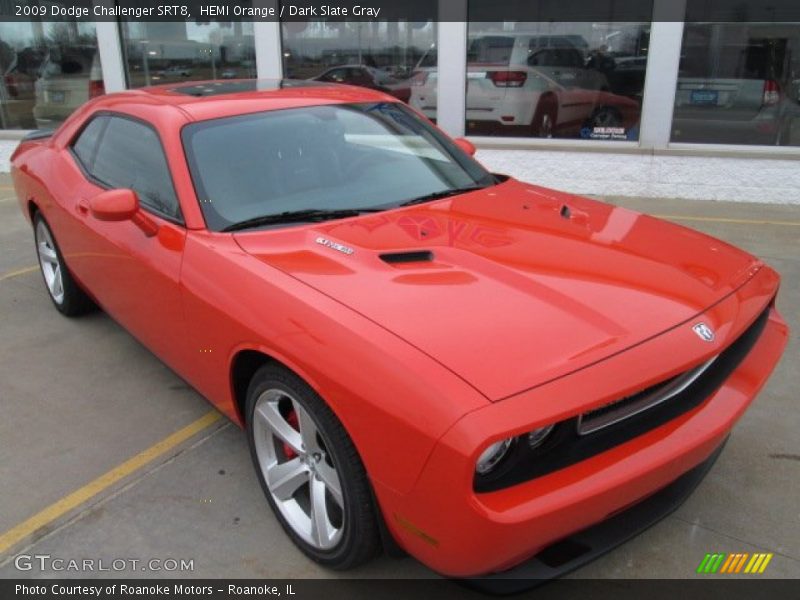 Front 3/4 View of 2009 Challenger SRT8