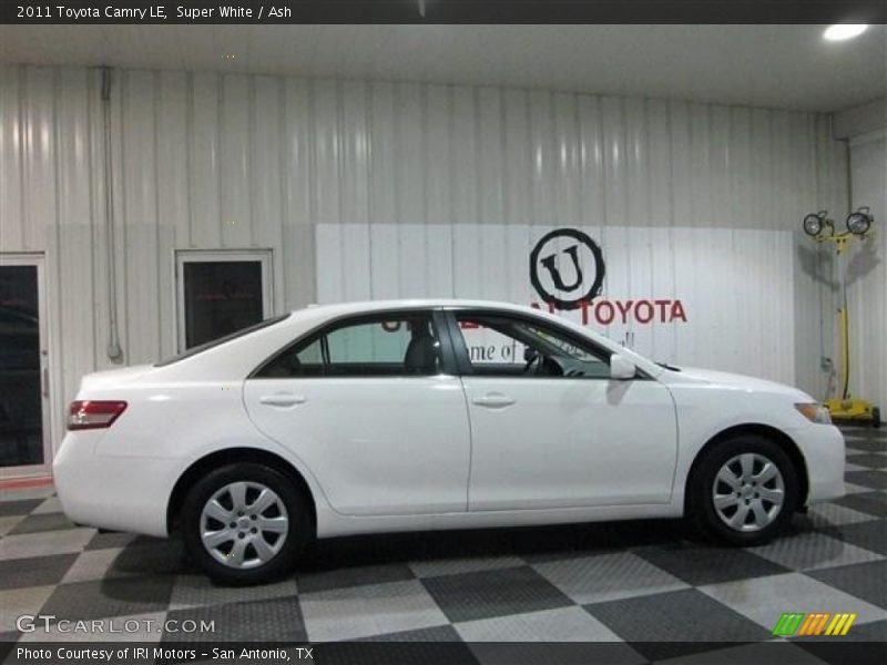 Super White / Ash 2011 Toyota Camry LE