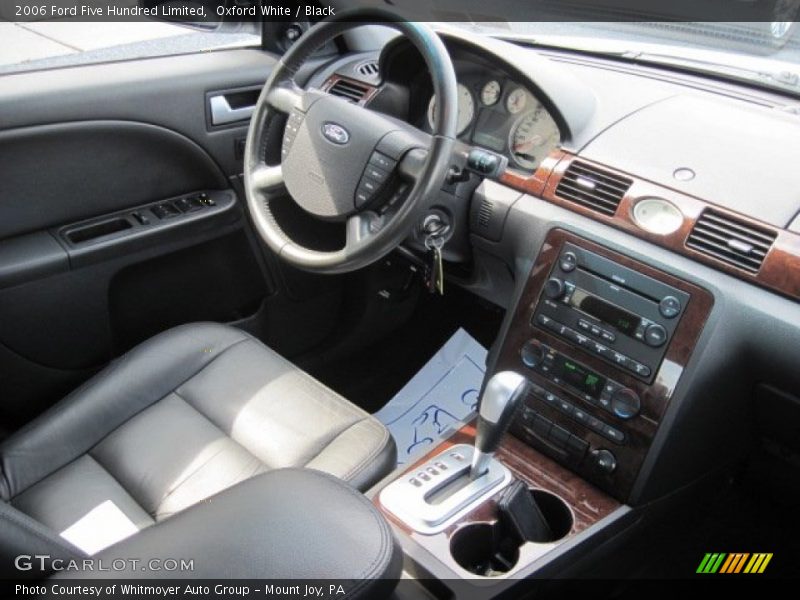 Oxford White / Black 2006 Ford Five Hundred Limited