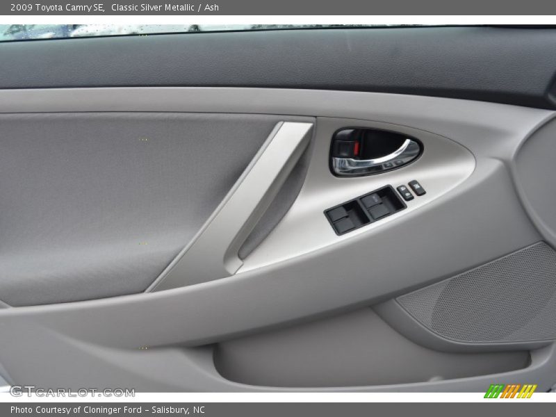 Classic Silver Metallic / Ash 2009 Toyota Camry SE