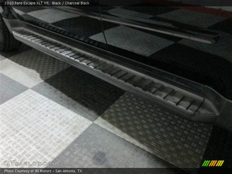 Black / Charcoal Black 2010 Ford Escape XLT V6