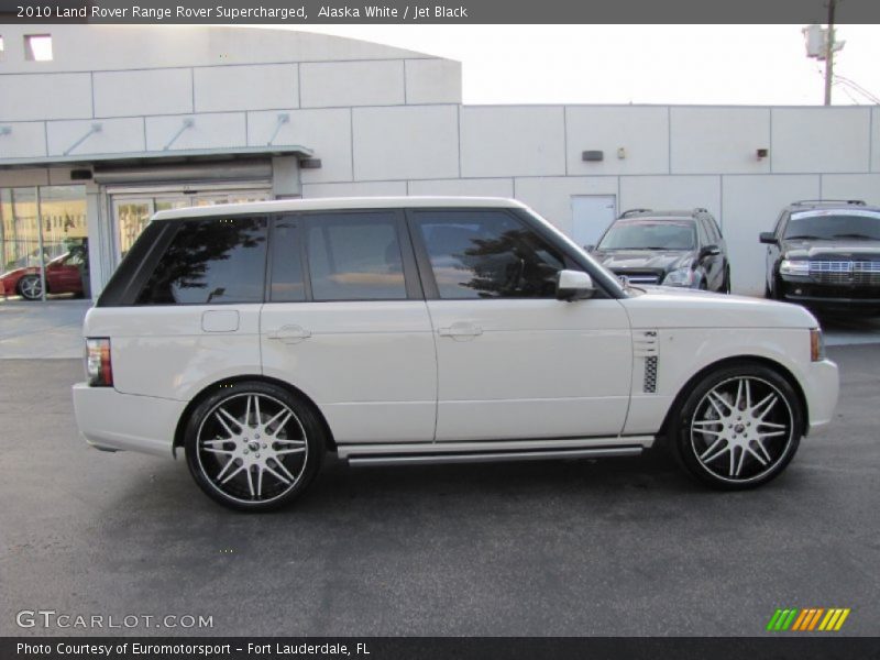 Alaska White / Jet Black 2010 Land Rover Range Rover Supercharged