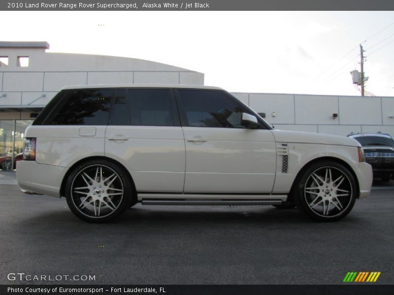 Alaska White / Jet Black 2010 Land Rover Range Rover Supercharged