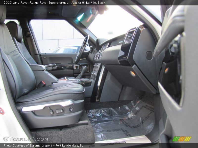 Alaska White / Jet Black 2010 Land Rover Range Rover Supercharged