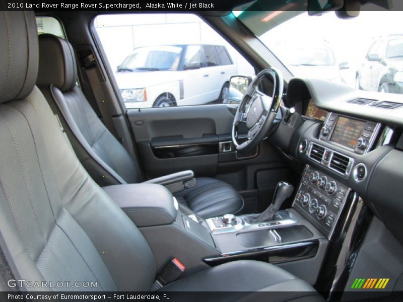 Alaska White / Jet Black 2010 Land Rover Range Rover Supercharged