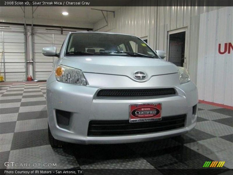 Silver Streak Mica / Charcoal Gray 2008 Scion xD