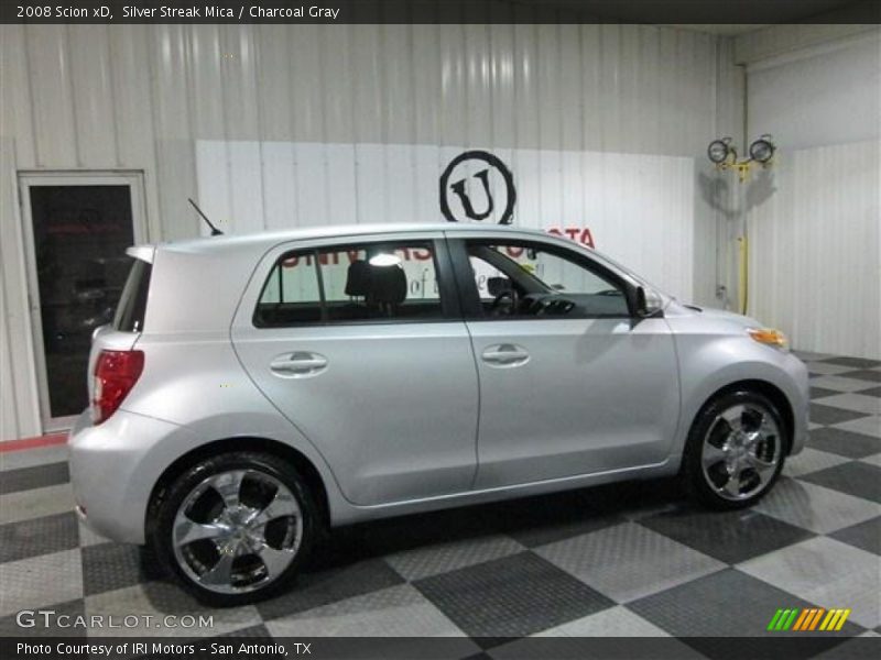 Silver Streak Mica / Charcoal Gray 2008 Scion xD