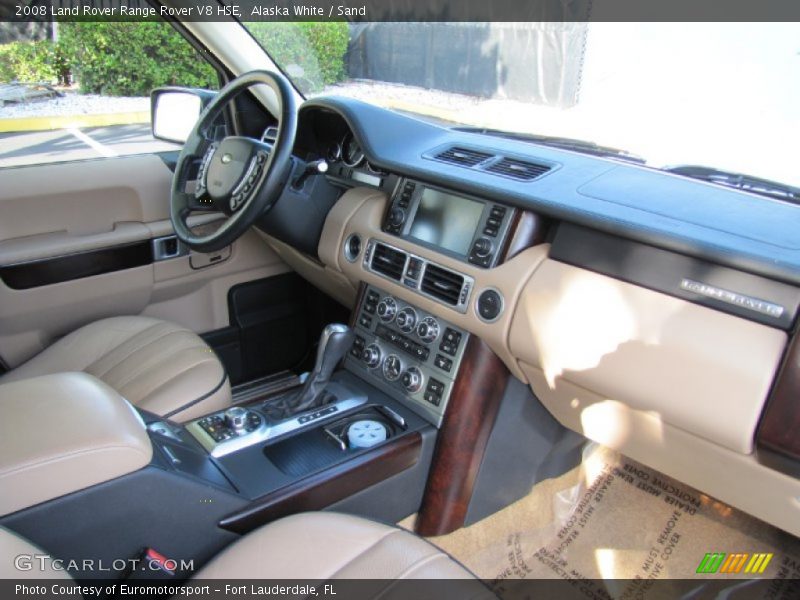 Alaska White / Sand 2008 Land Rover Range Rover V8 HSE