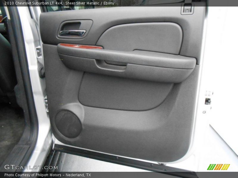 Sheer Silver Metallic / Ebony 2010 Chevrolet Suburban LT 4x4