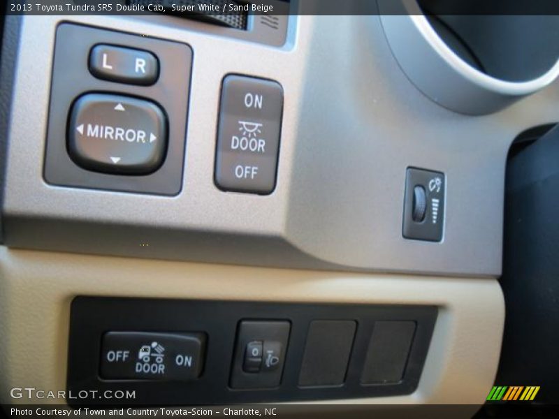 Super White / Sand Beige 2013 Toyota Tundra SR5 Double Cab
