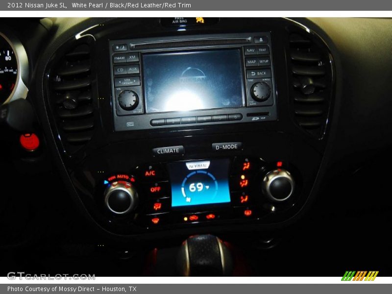 White Pearl / Black/Red Leather/Red Trim 2012 Nissan Juke SL