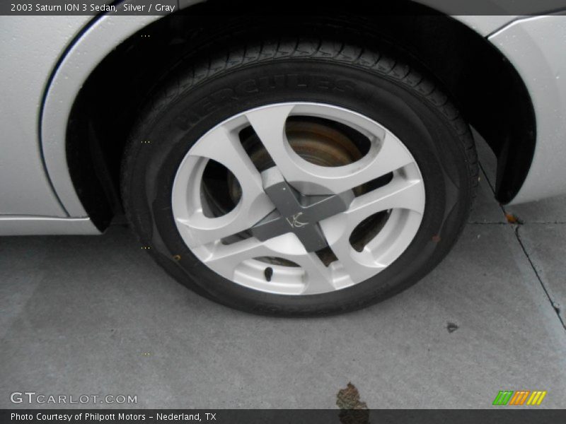 Silver / Gray 2003 Saturn ION 3 Sedan