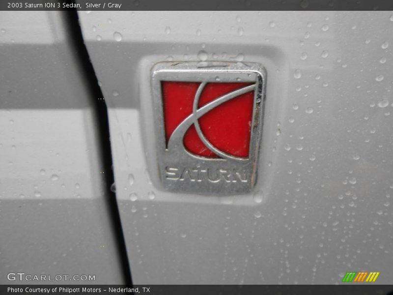 Silver / Gray 2003 Saturn ION 3 Sedan